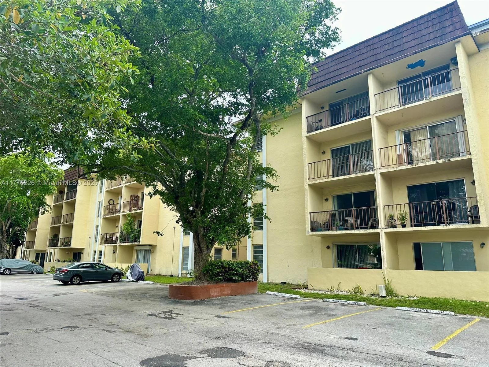 11925 NE 2nd Ave # B406, North Miami, FL 33161 photo 2