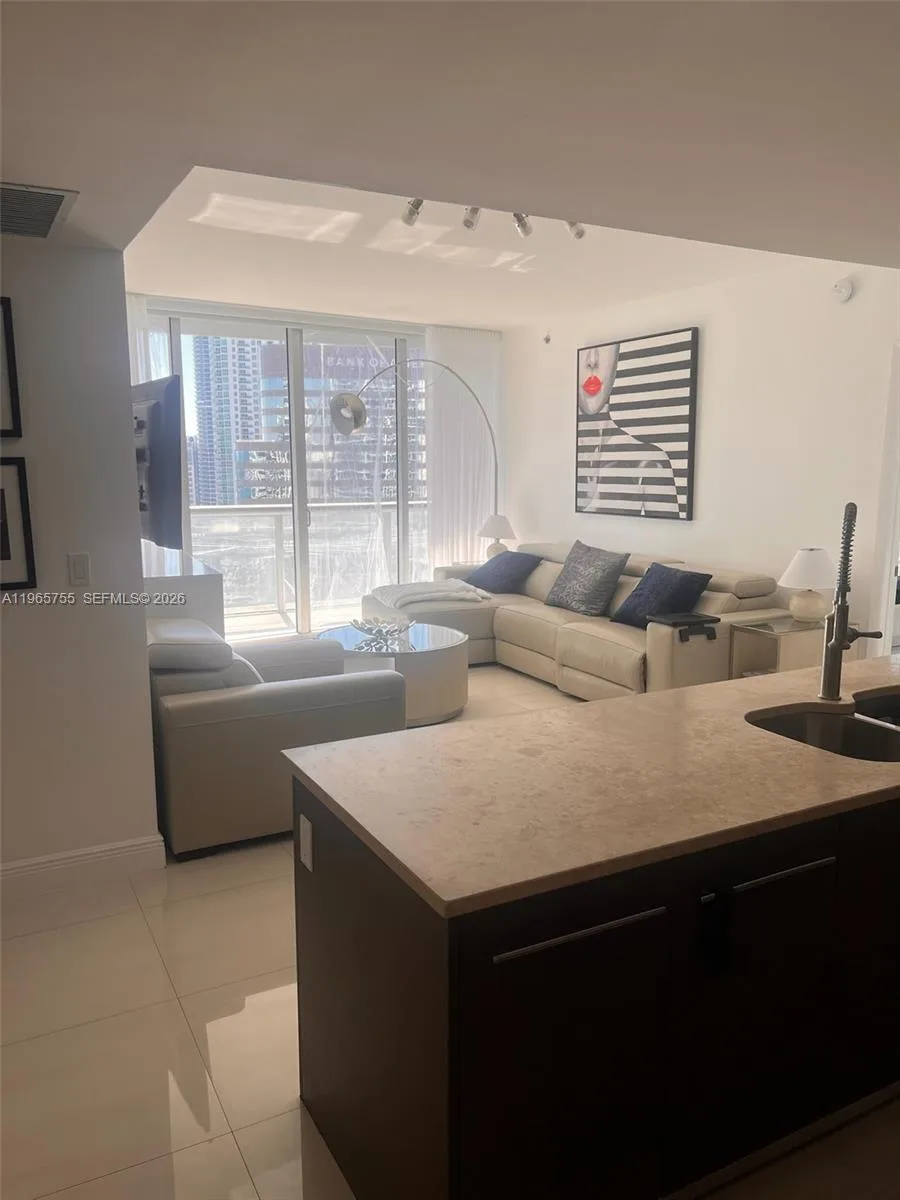 475 Brickell Ave # 3613, Miami, FL 33131 photo 5