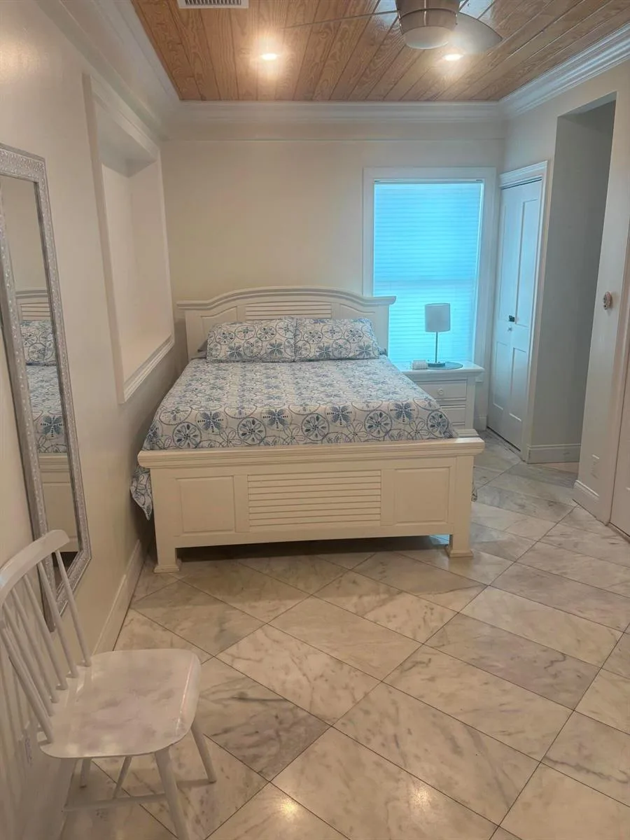 630 CLAREMORE Drive, West Palm Beach, FL 33401 photo 3
