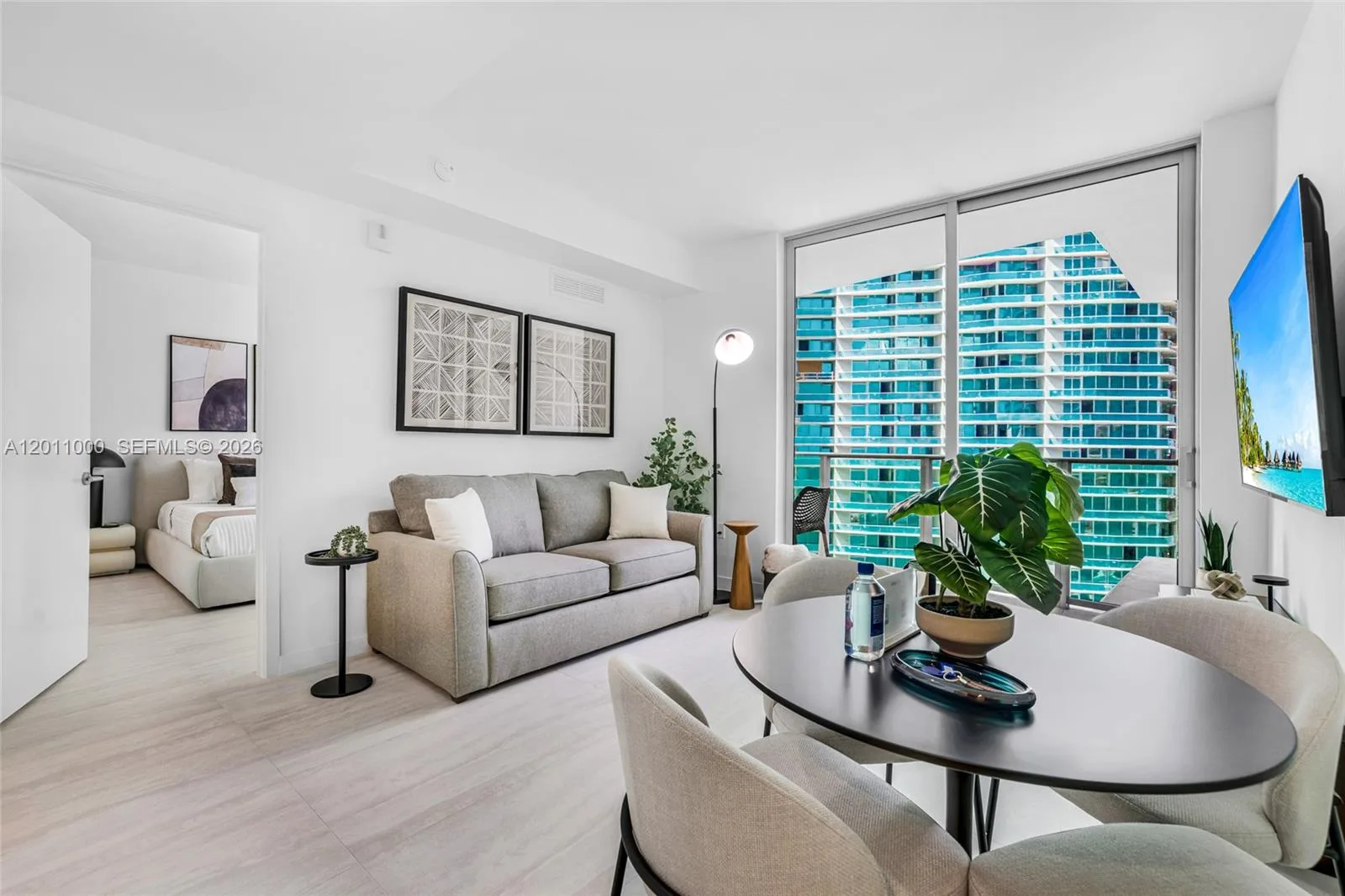 77 SE 5TH ST # 3305, Miami, FL 33131