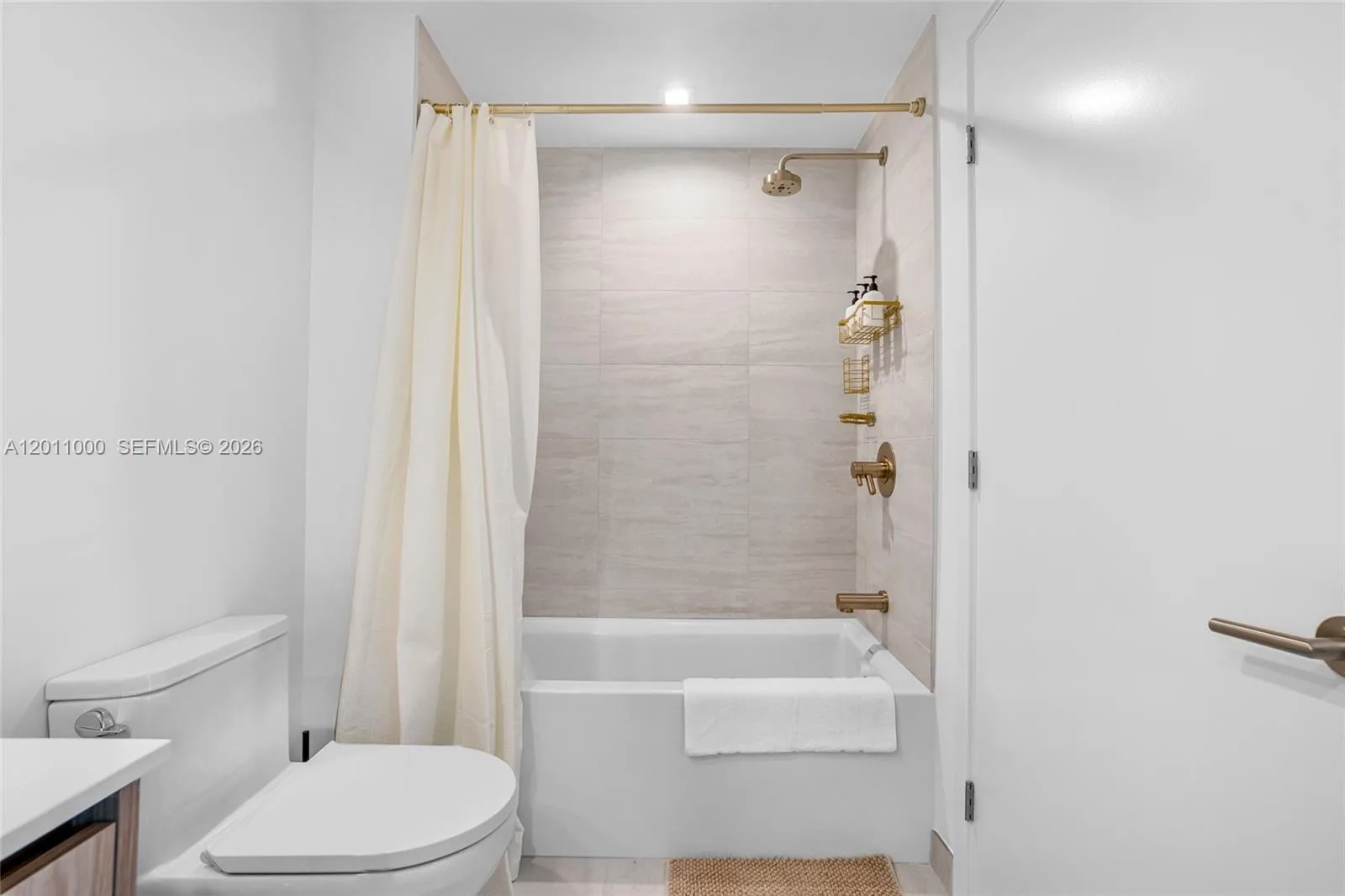 77 SE 5TH ST # 3305, Miami, FL 33131 photo 10