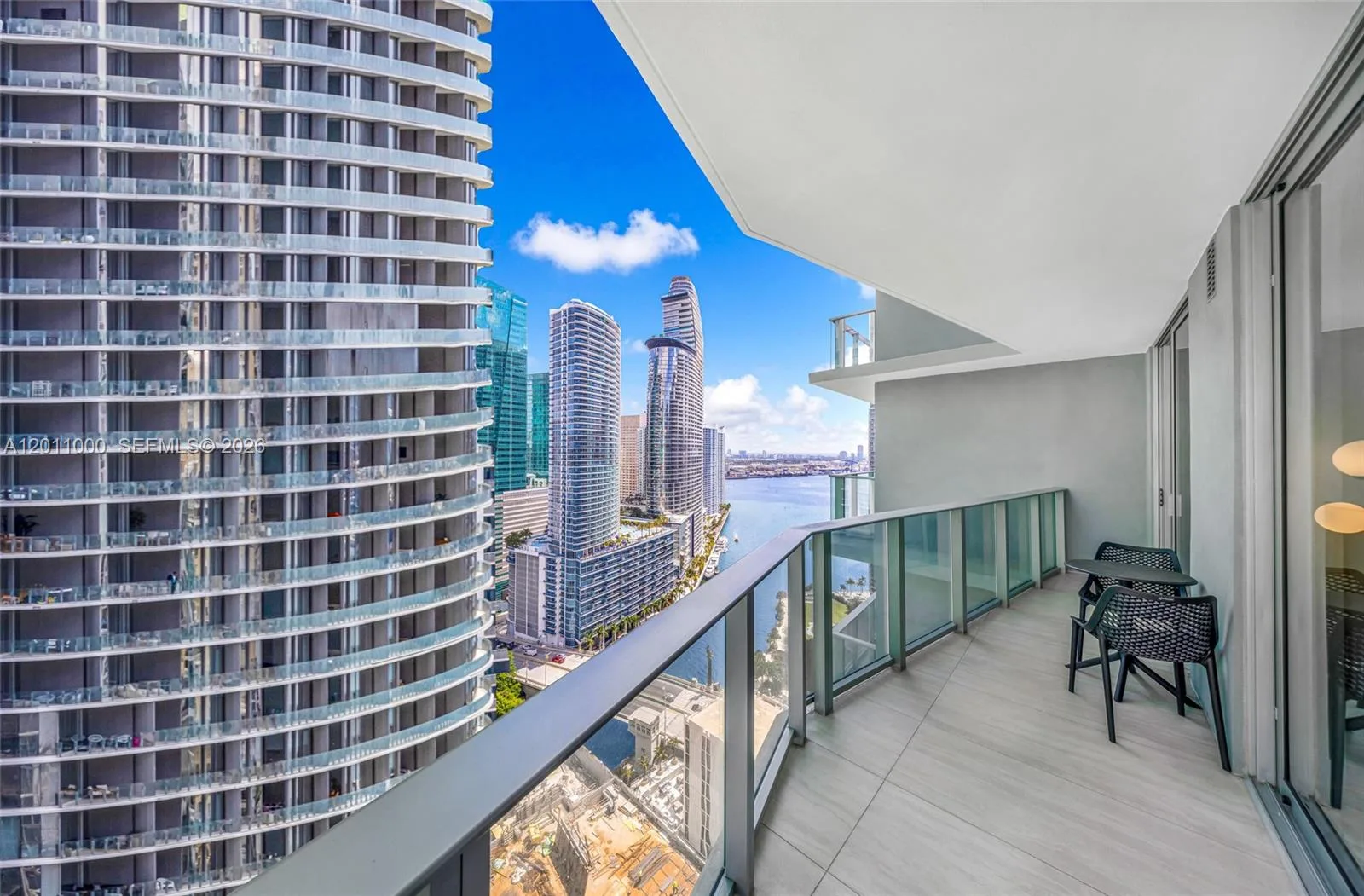 77 SE 5TH ST # 3305, Miami, FL 33131 photo 6