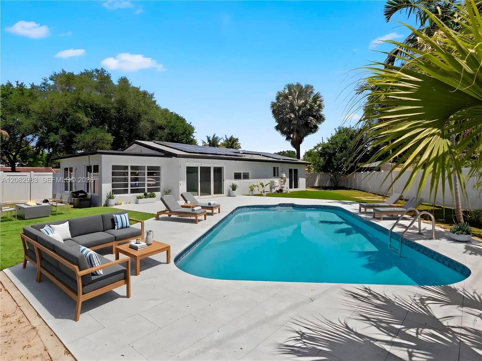 421 S 56th Ter, Hollywood, FL 33023