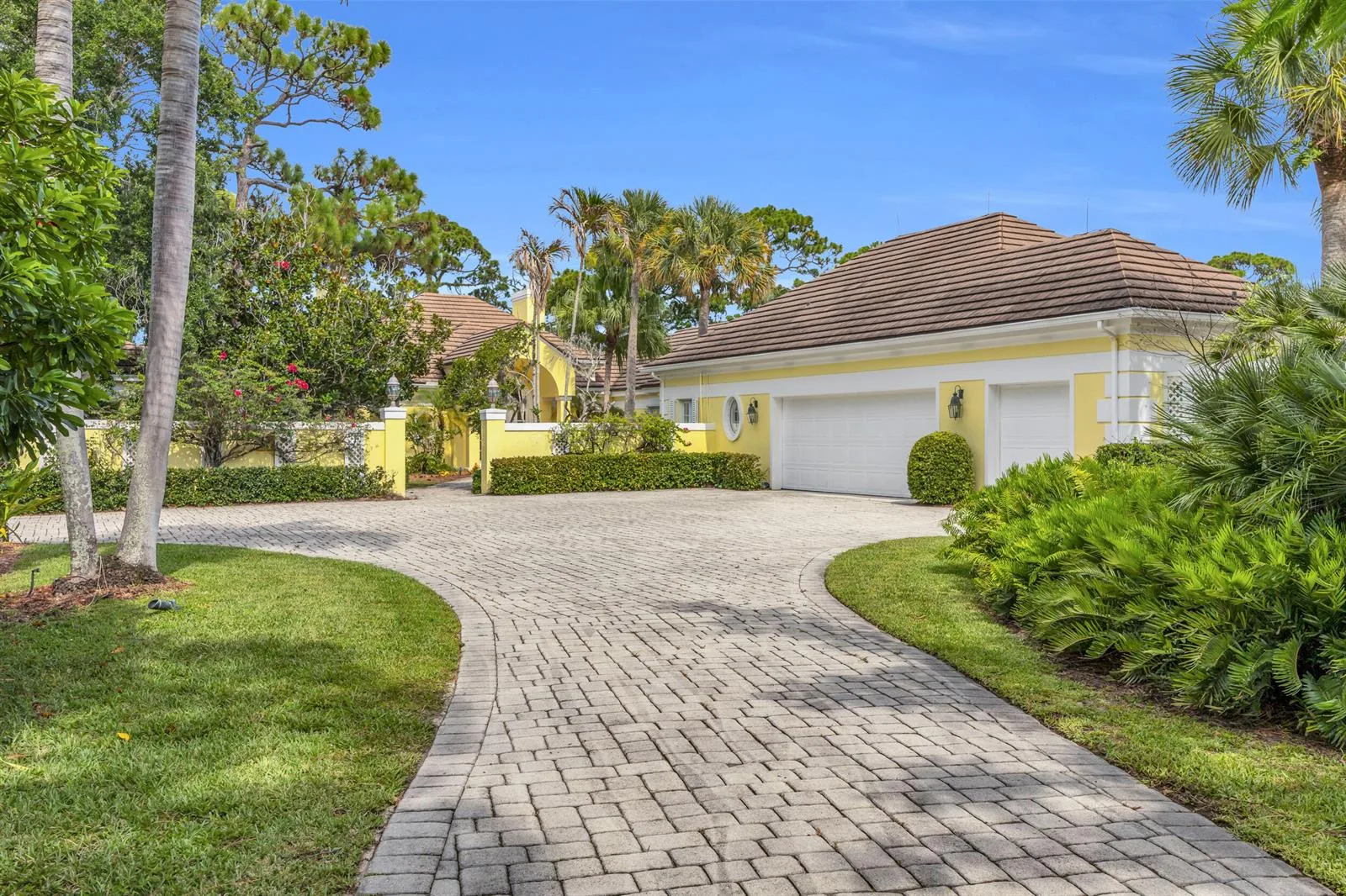 7107 SE Golfhouse Drive, Hobe Sound, FL 33455 photo 2