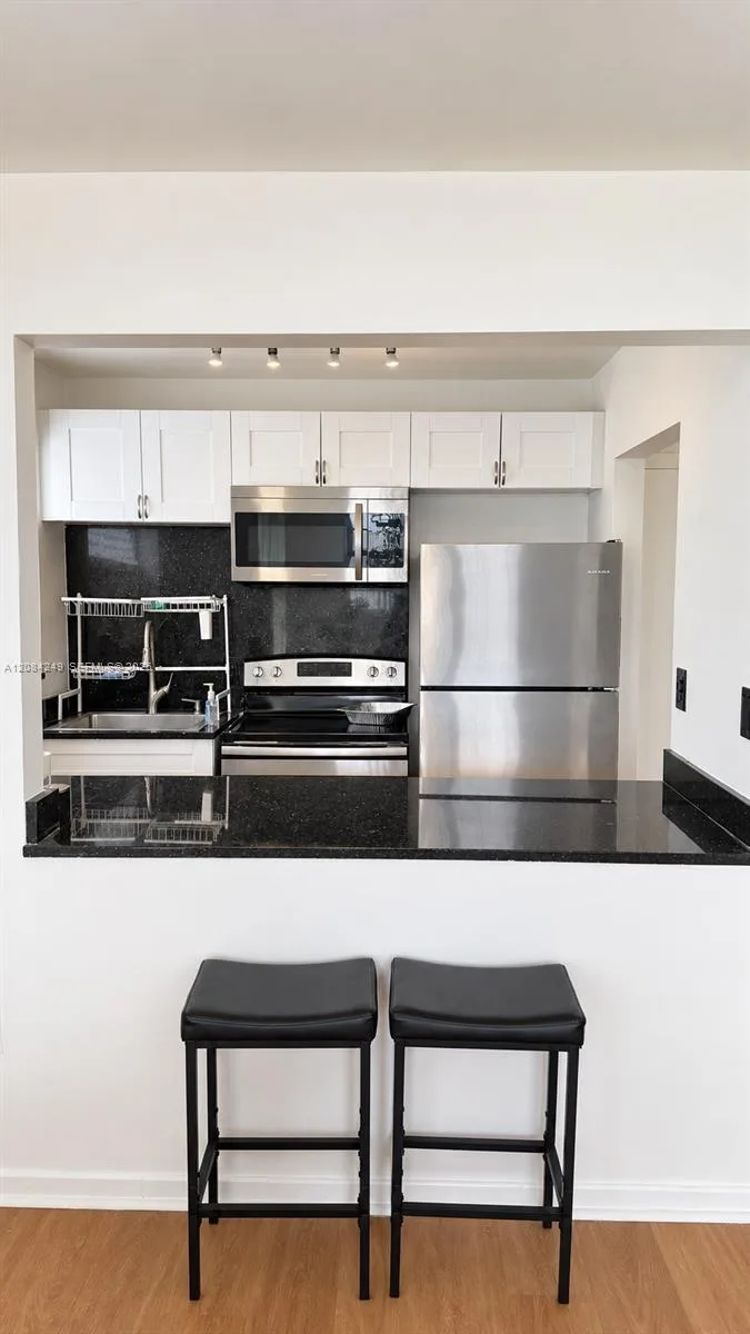 1990 Marseille Dr # 407, Miami Beach, FL 33141