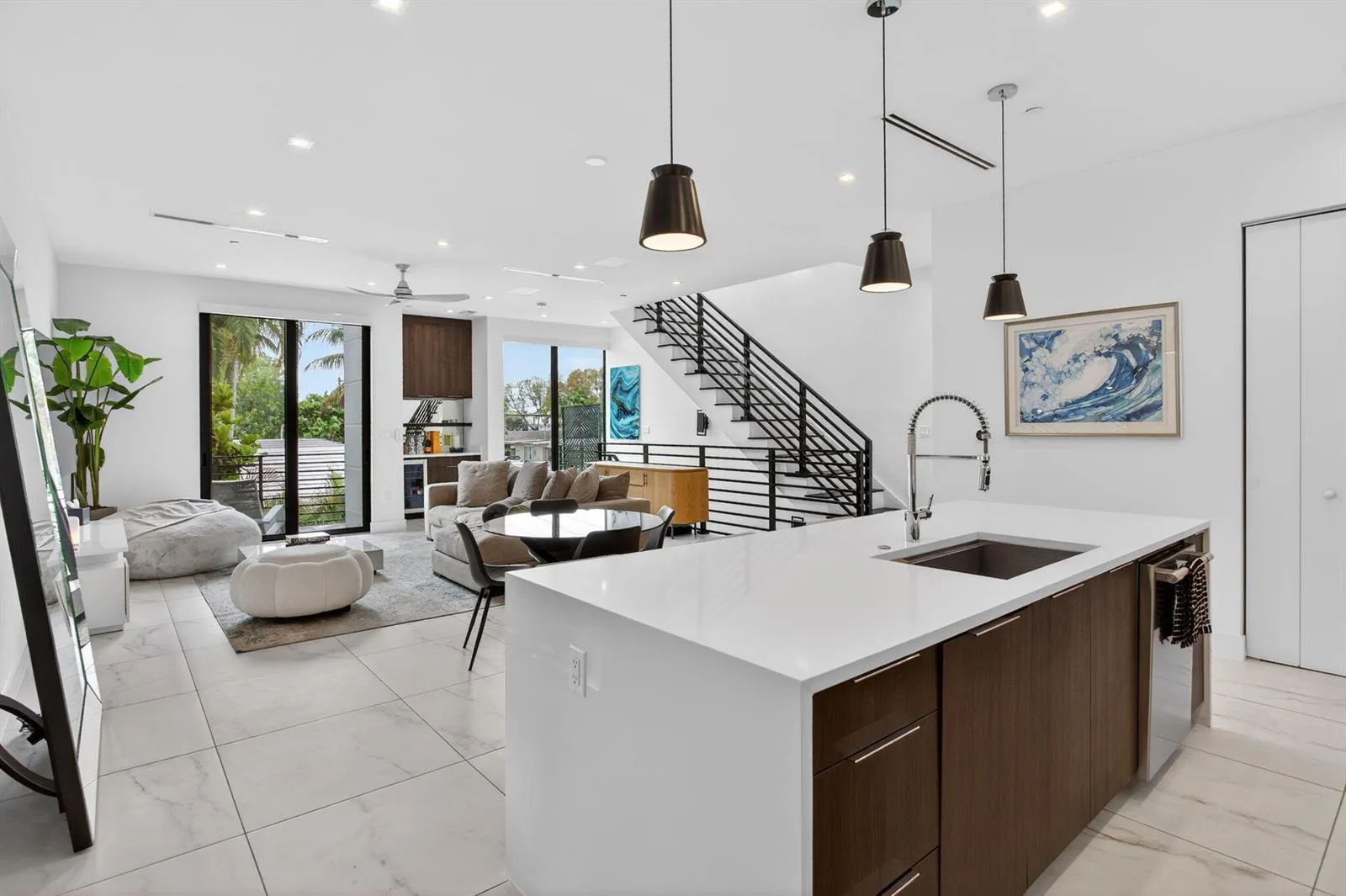 1044 N VICTORIA PARK Road, Fort Lauderdale, FL 33304
