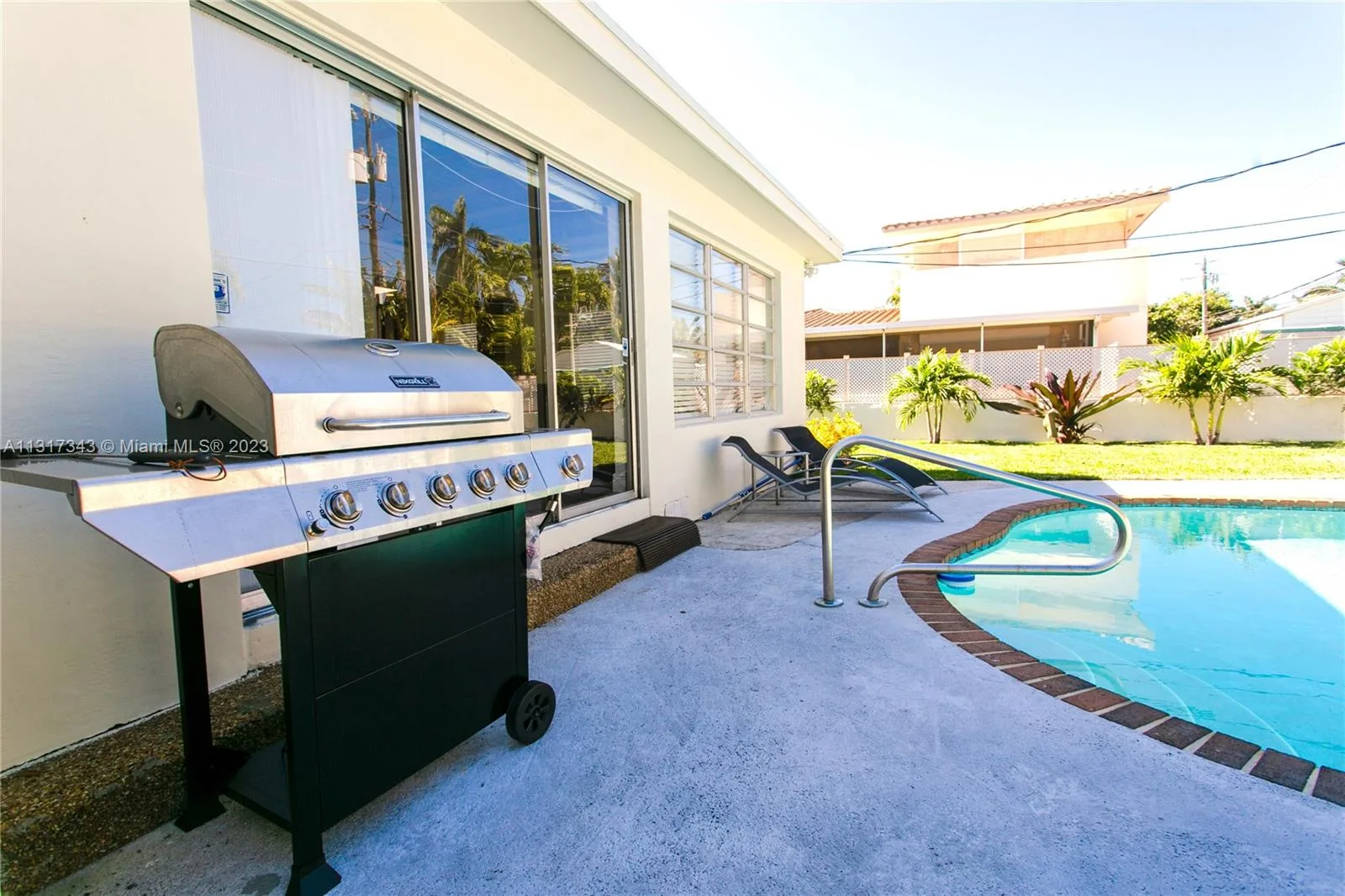 951 Washington St, Hollywood, FL 33019 photo 3