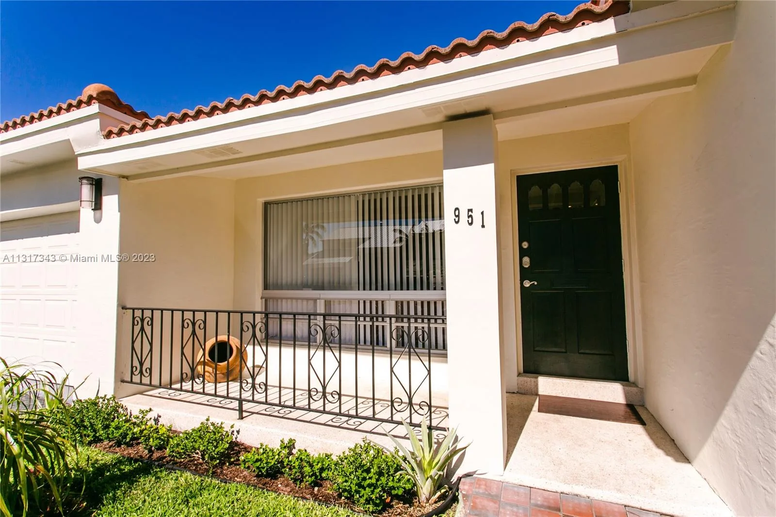 951 Washington St, Hollywood, FL 33019 photo 4