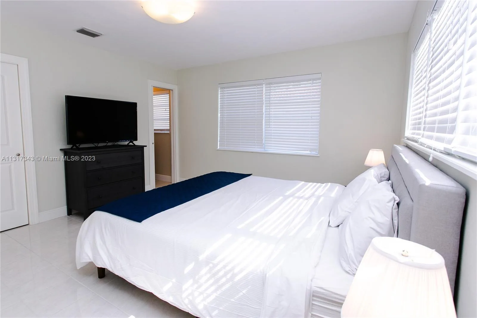 951 Washington St, Hollywood, FL 33019 photo 6