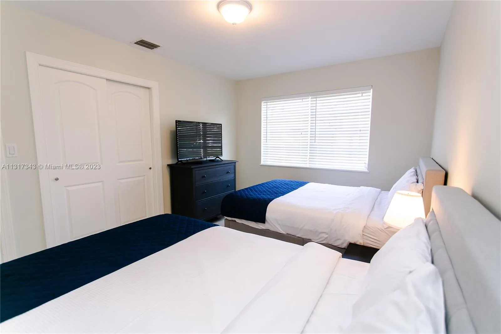951 Washington St, Hollywood, FL 33019 photo 9