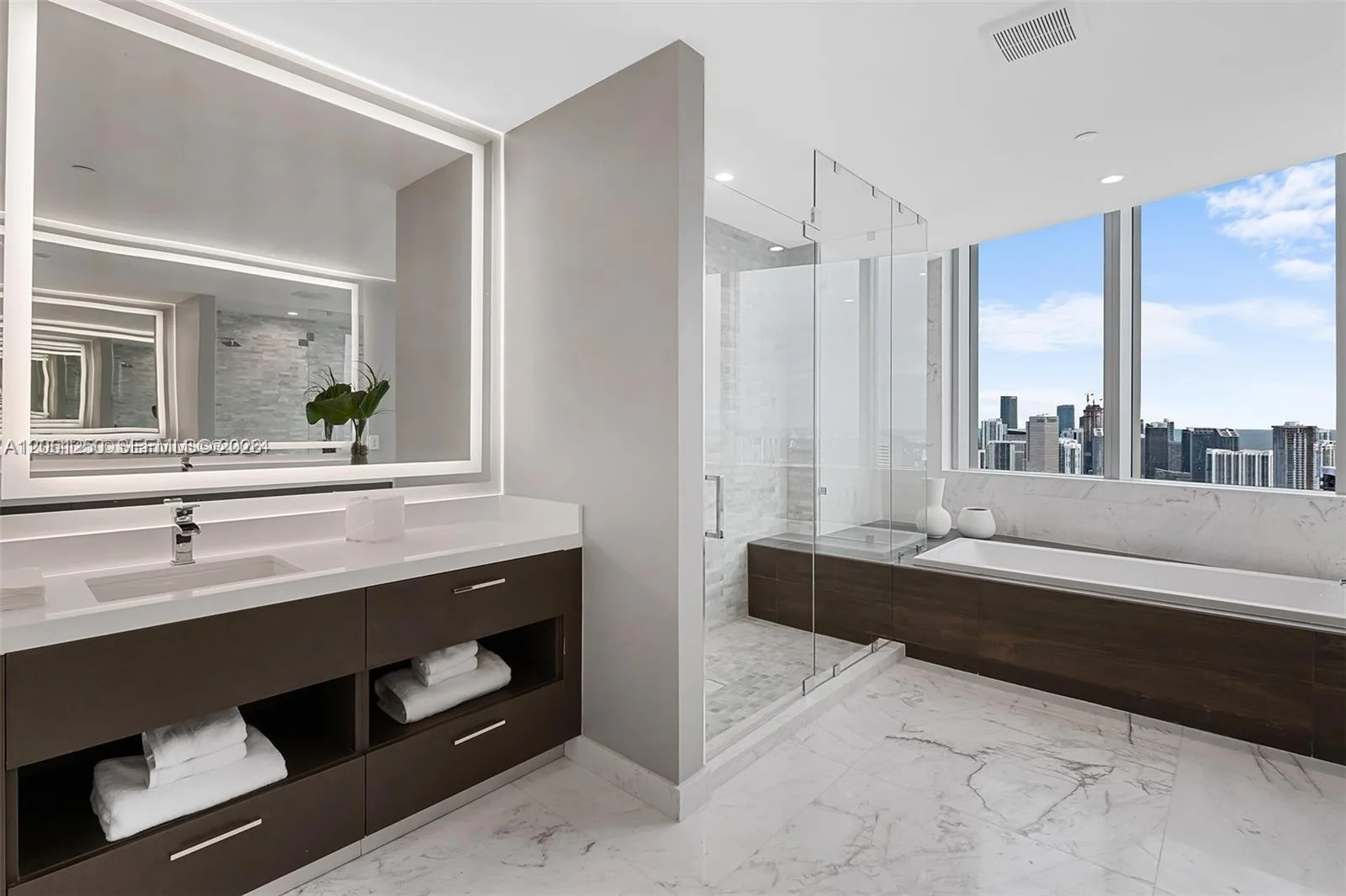 851 NE 1st Ave # PH4912, Miami, FL 33132 photo 9