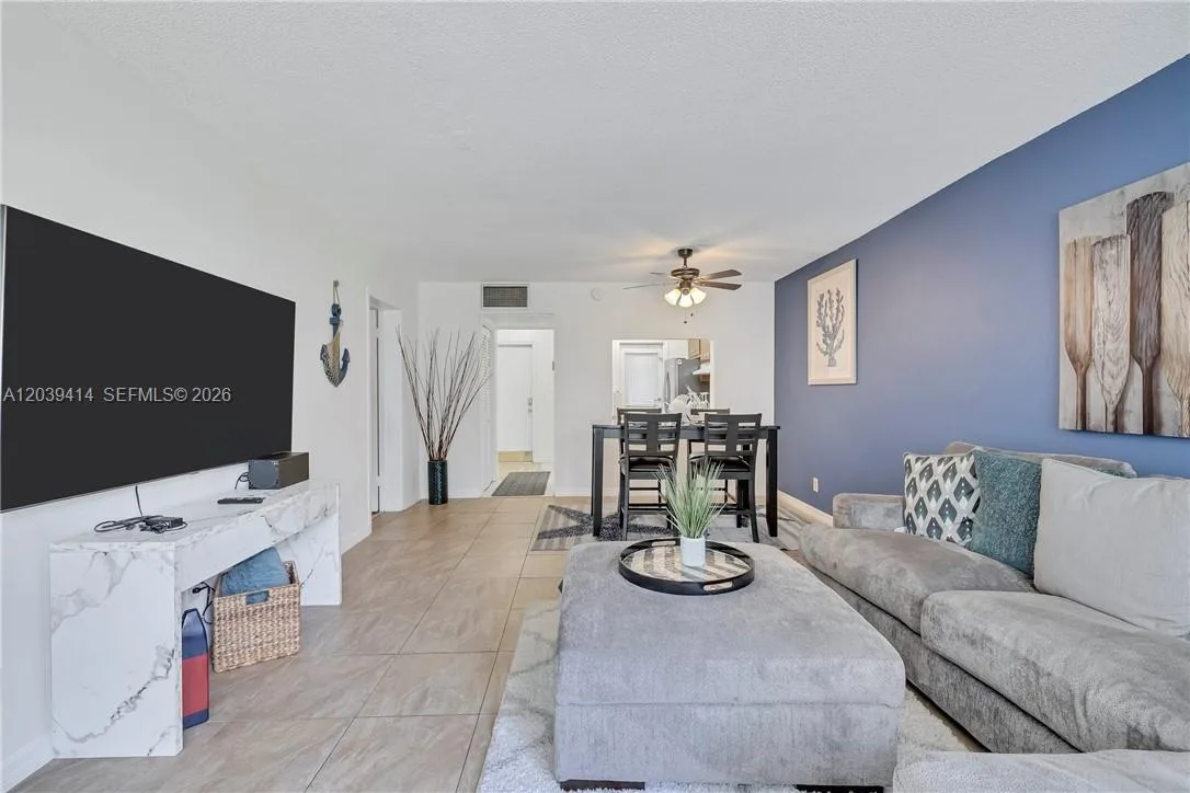 4025 N Federal Hwy # 120A, Oakland Park, FL 33308