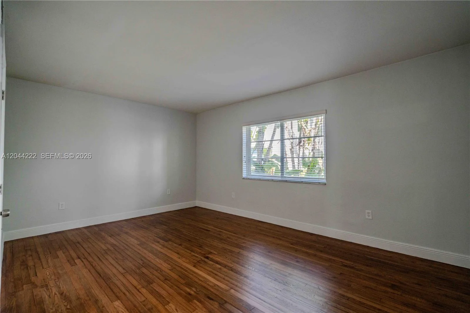 1011 Bay Dr # 106, Miami Beach, FL 33141 photo 2