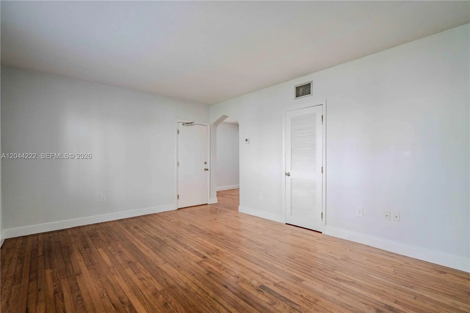 1011 Bay Dr # 106, Miami Beach, FL 33141 photo 4