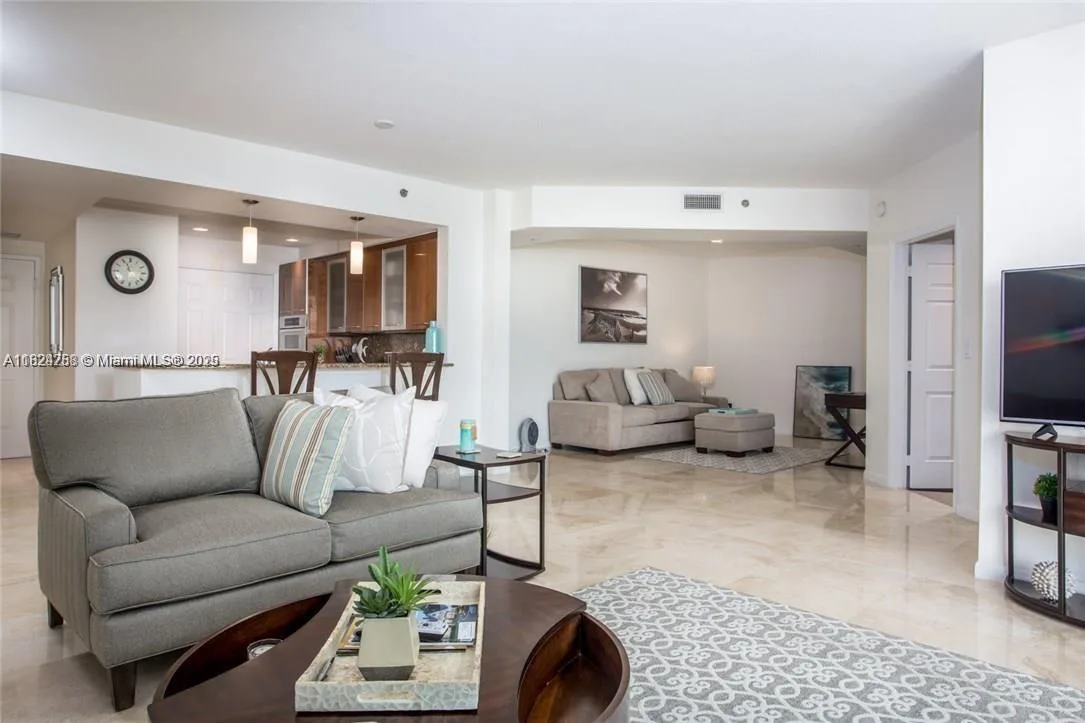 Port Condo – photo 23