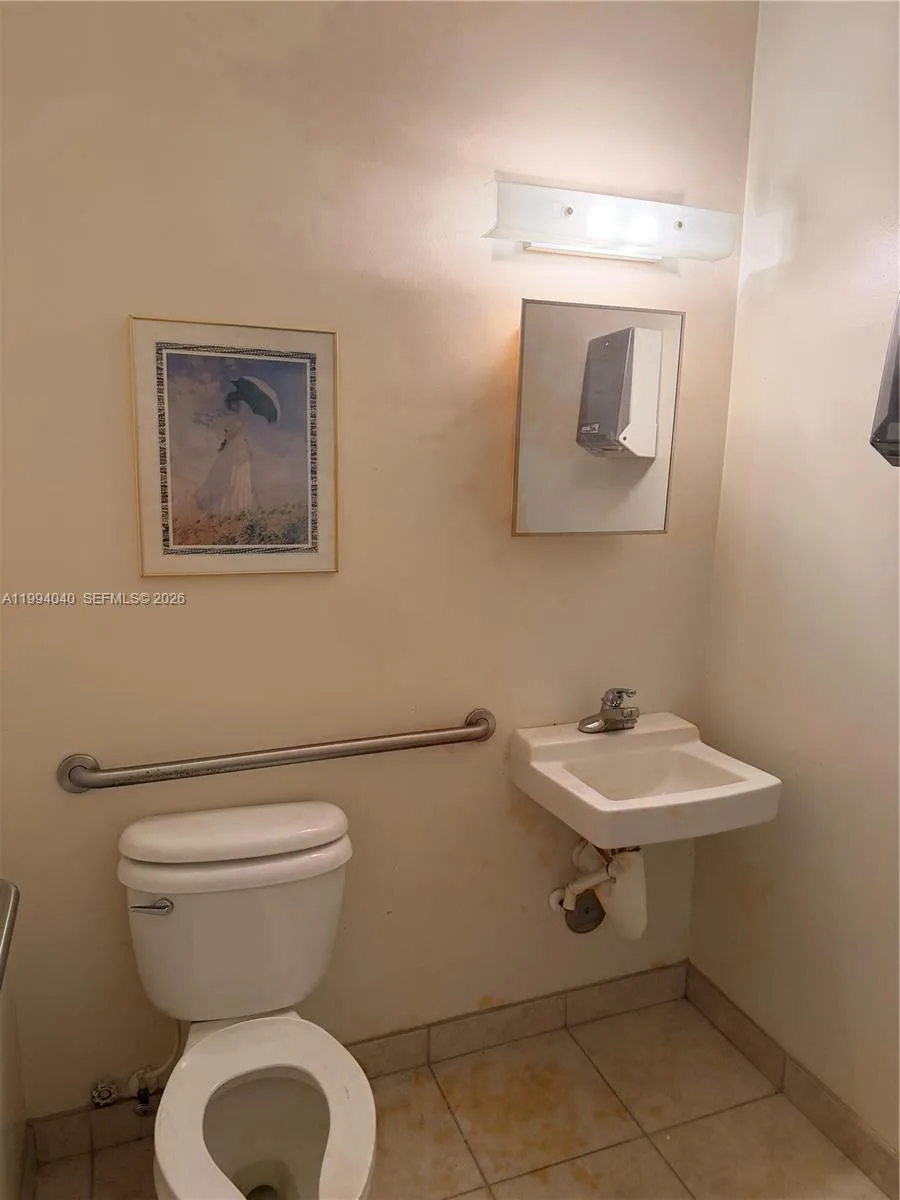 4700 W Prospect Rd # 111, Fort Lauderdale, FL 33309 photo 5