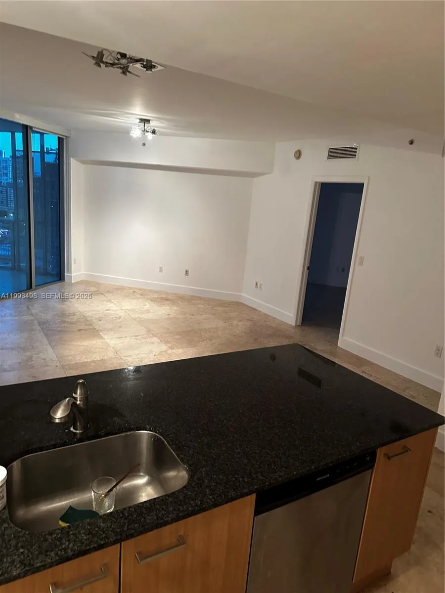 350 S Miami Ave # 1704, Miami, FL 33130 photo 12
