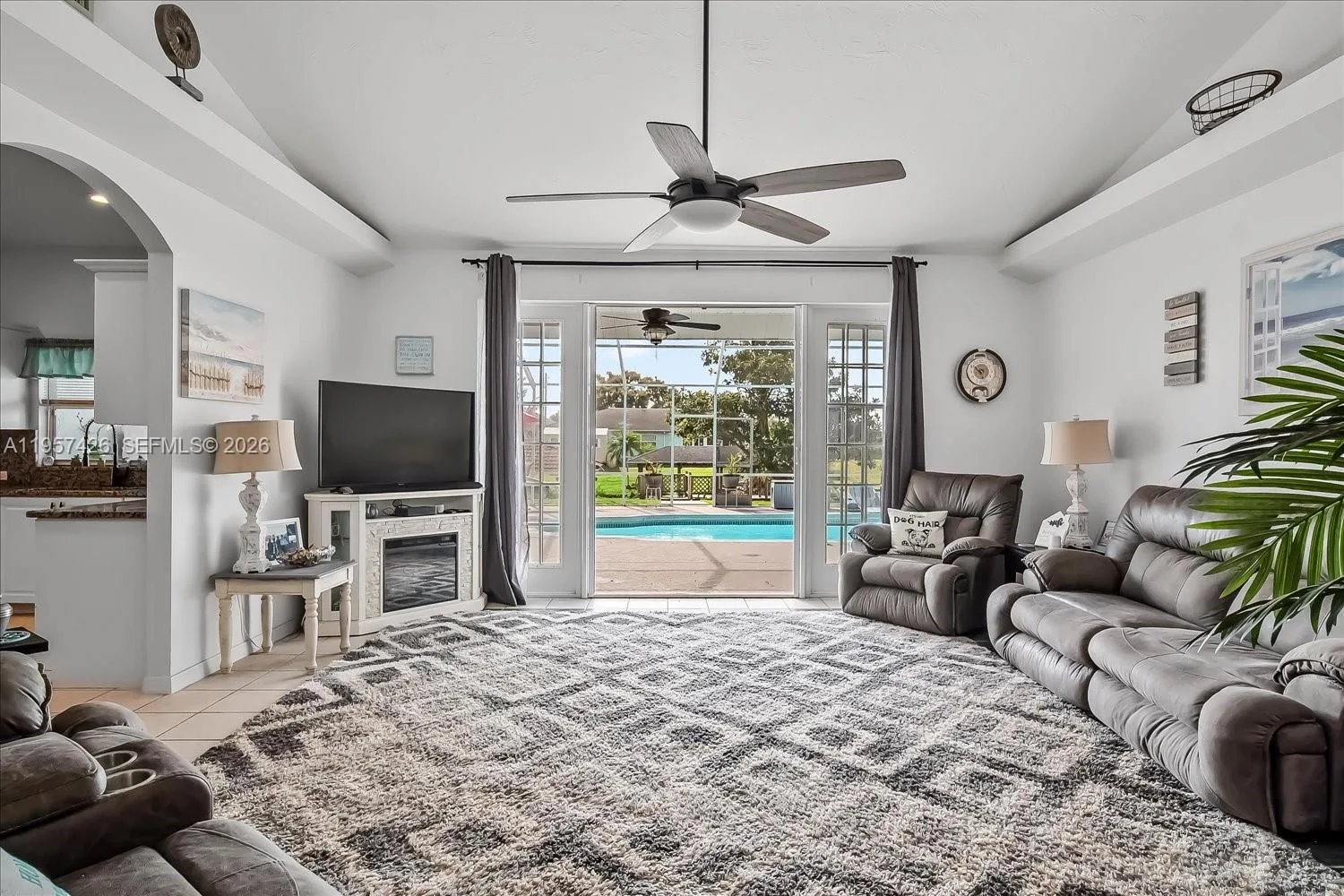 349 NE Anderson St, Lake Placid, FL 33852 photo 4
