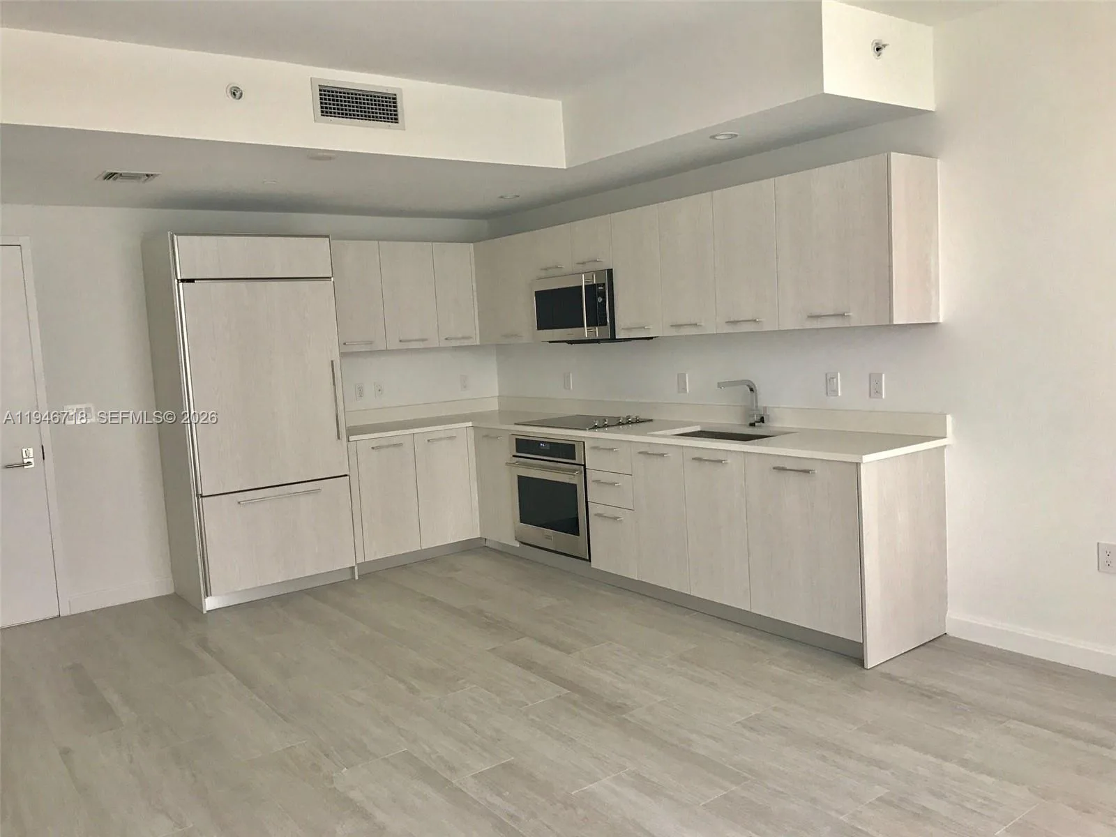 55 SW 9th St # 2807, Miami, FL 33130 photo 7