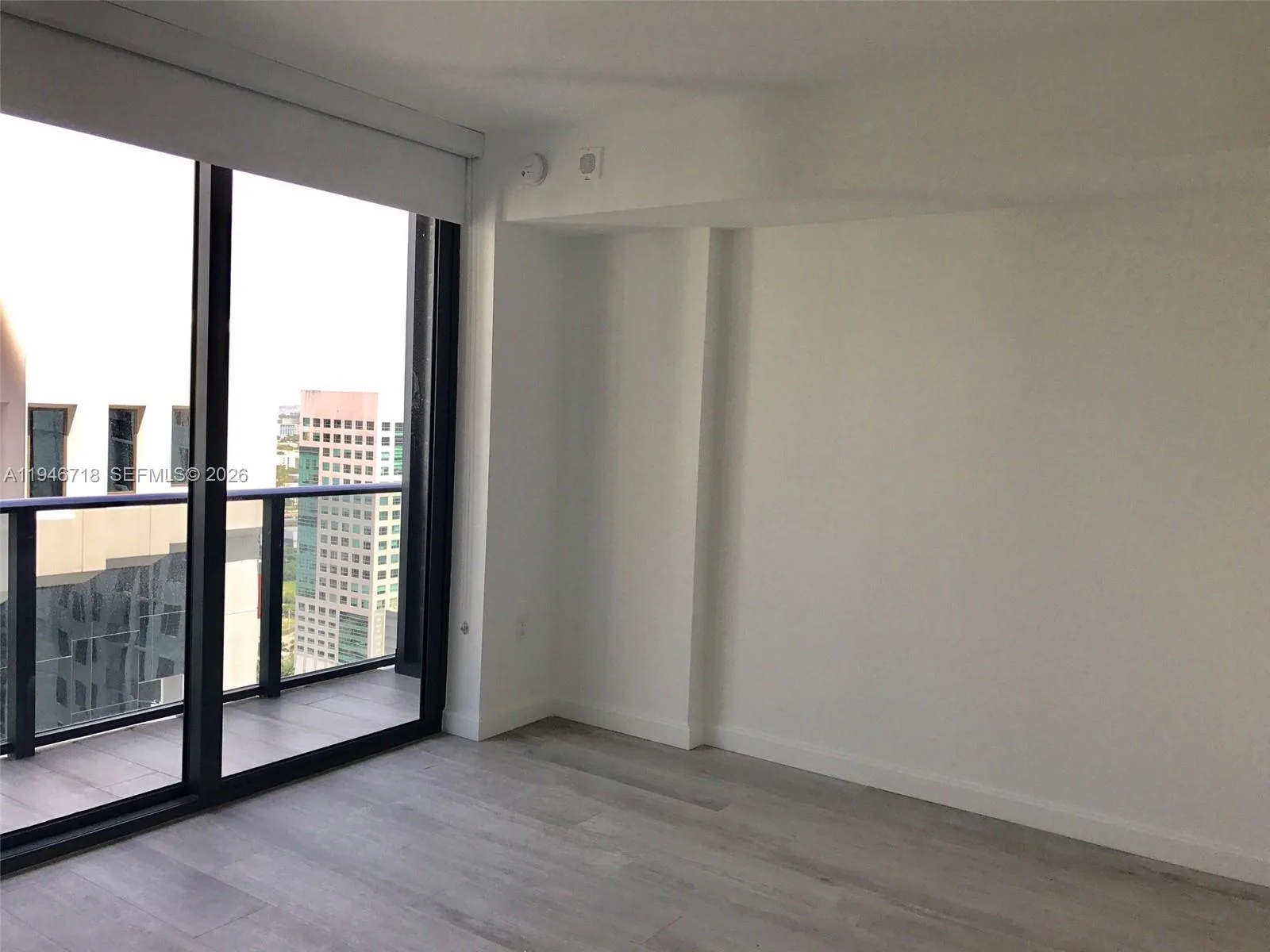55 SW 9th St # 2807, Miami, FL 33130 photo 8