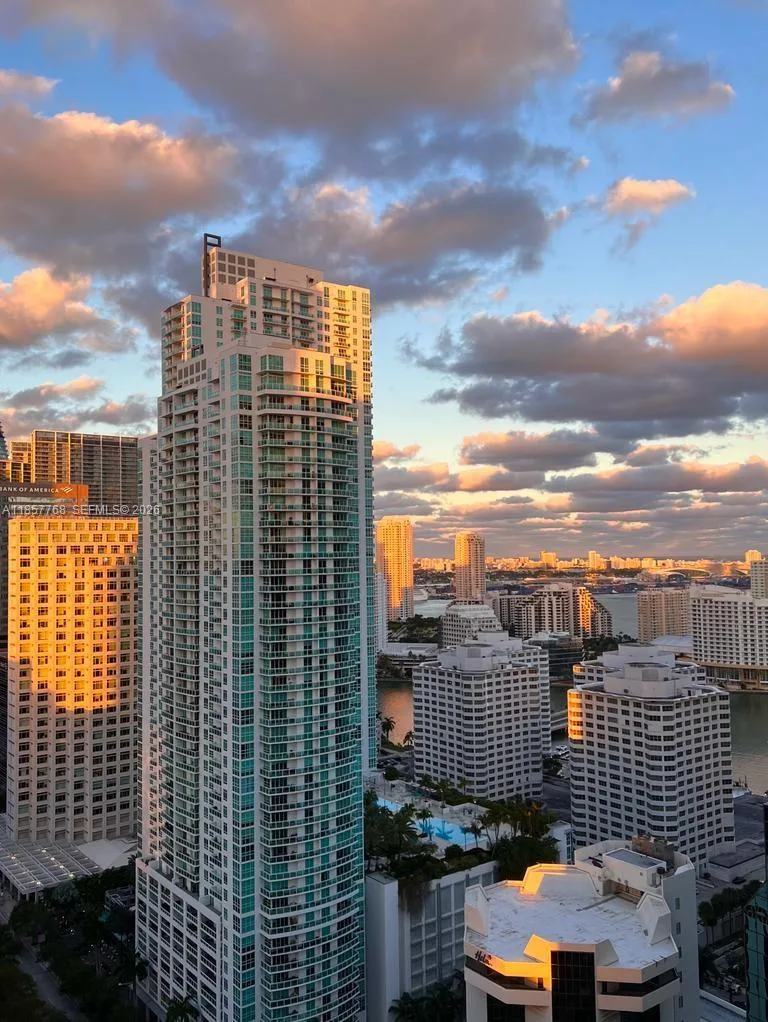 1060 Brickell Ave # 3117, Miami, FL 33131 photo 12