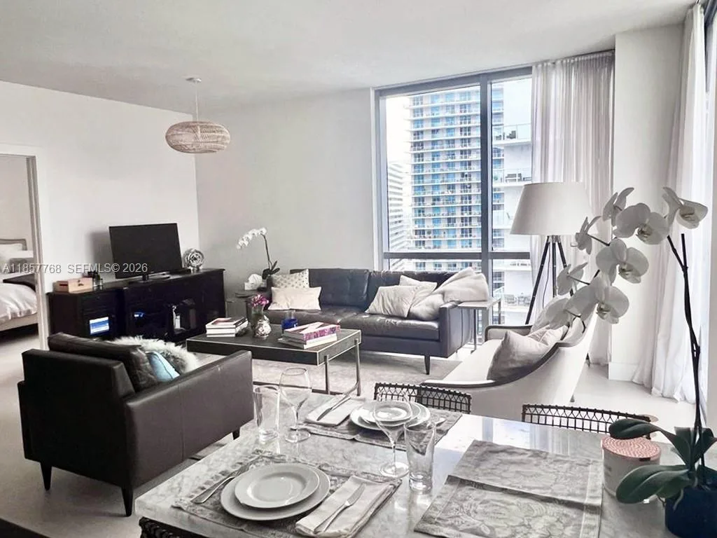 1060 Brickell Ave # 3117, Miami, FL 33131 photo 5
