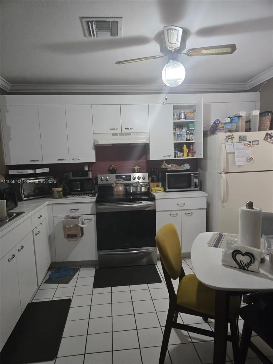 4925 W Lakes Dr, Deerfield Beach, FL 33442 photo 10