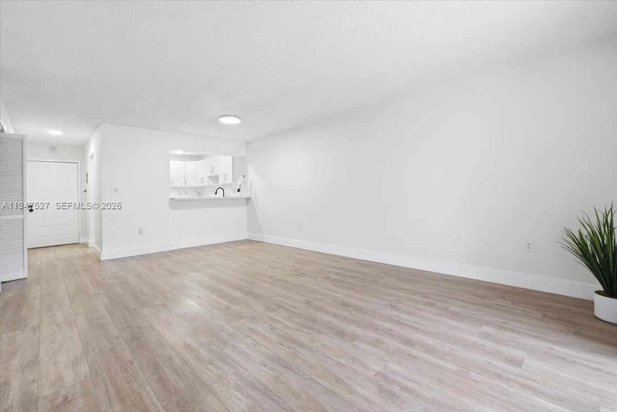 6960 Miami Gardens Dr # 2-124, Hialeah, FL 33015 photo 2