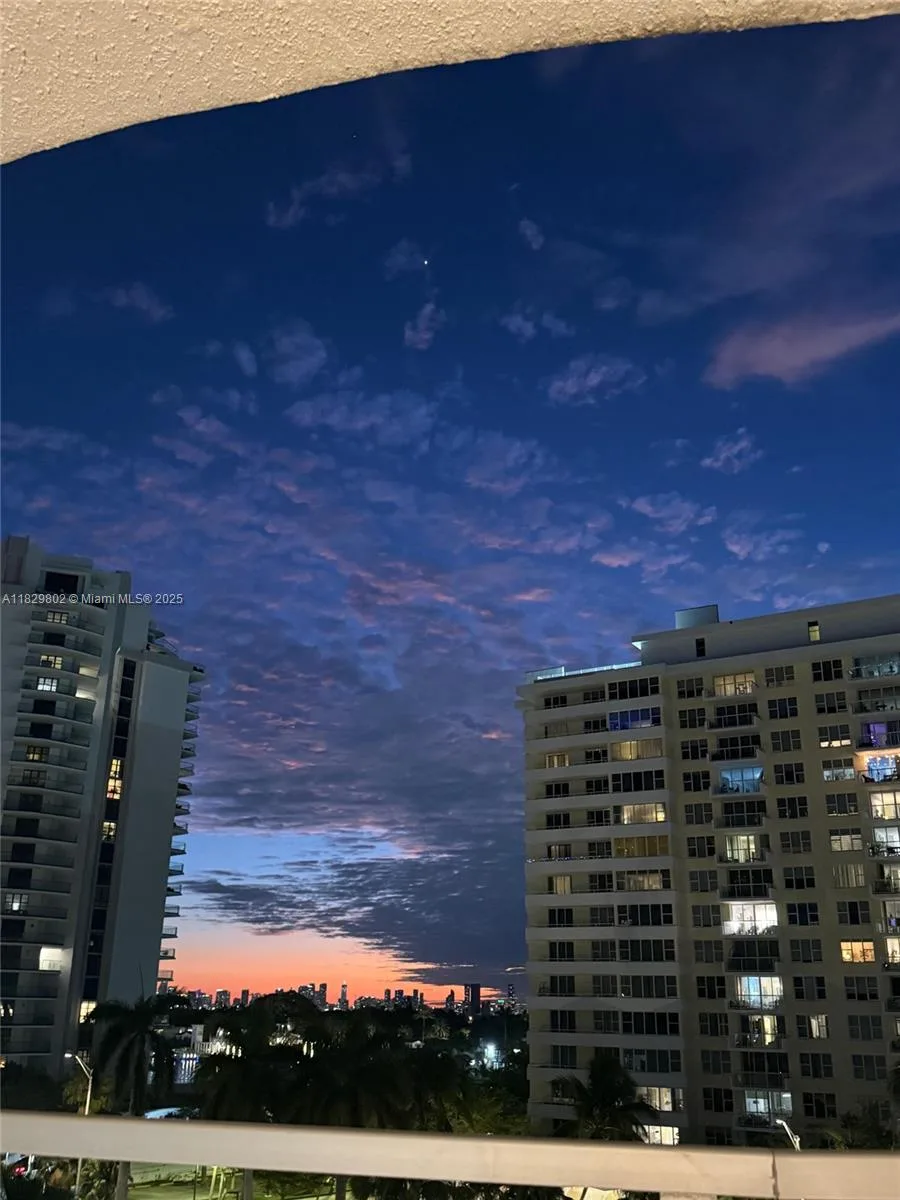 5555 Collins Ave # 6Z, Miami Beach, FL 33140