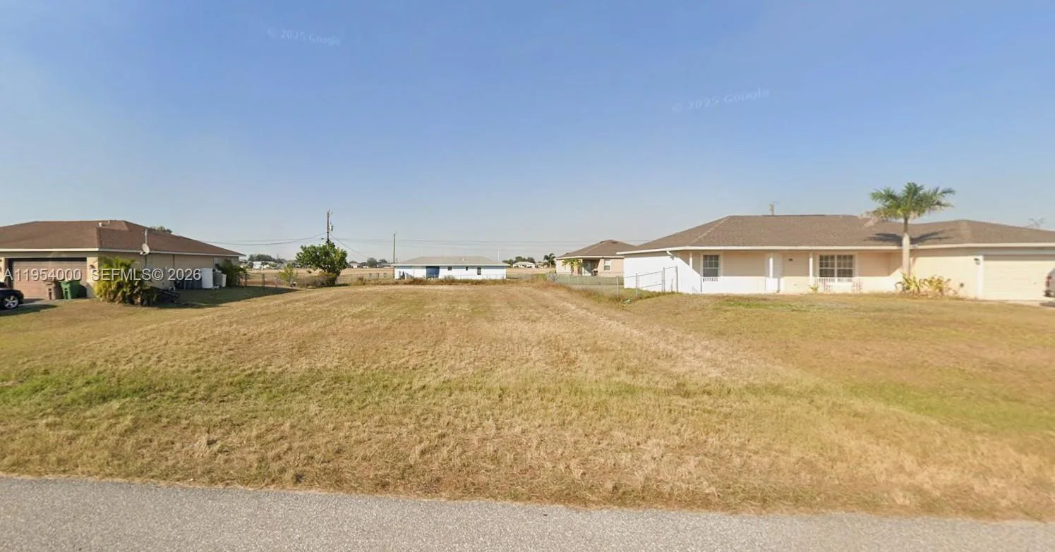317 NE 20TH TER, Cape Coral, FL 33909