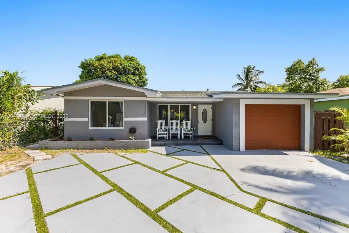 1240 NE 159th St, North Miami Beach, FL 33162