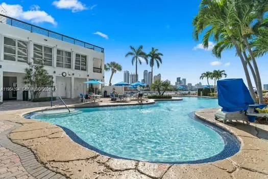 19195 NE 36th Ct # 2302, Aventura, FL 33180 photo 3