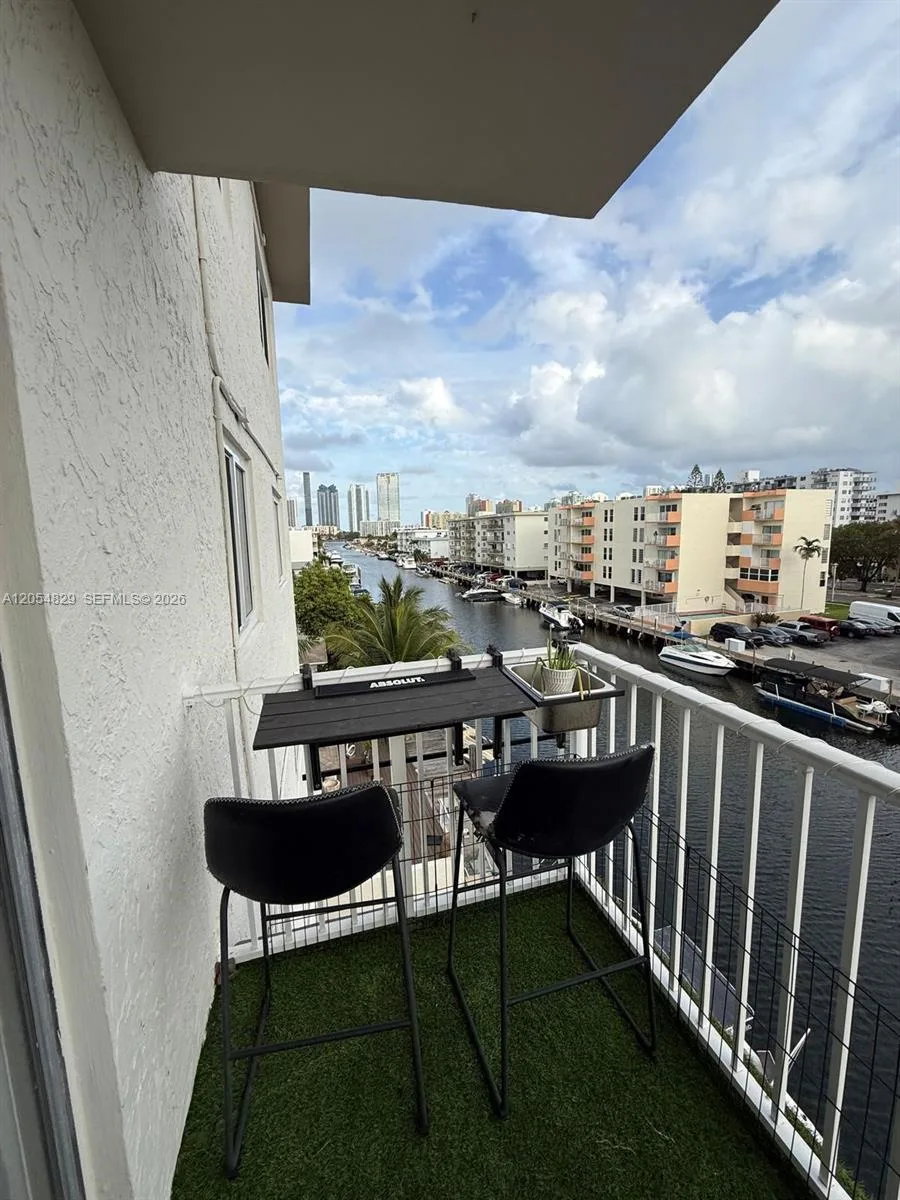 3536 NE 168th St # 403, North Miami Beach, FL 33160