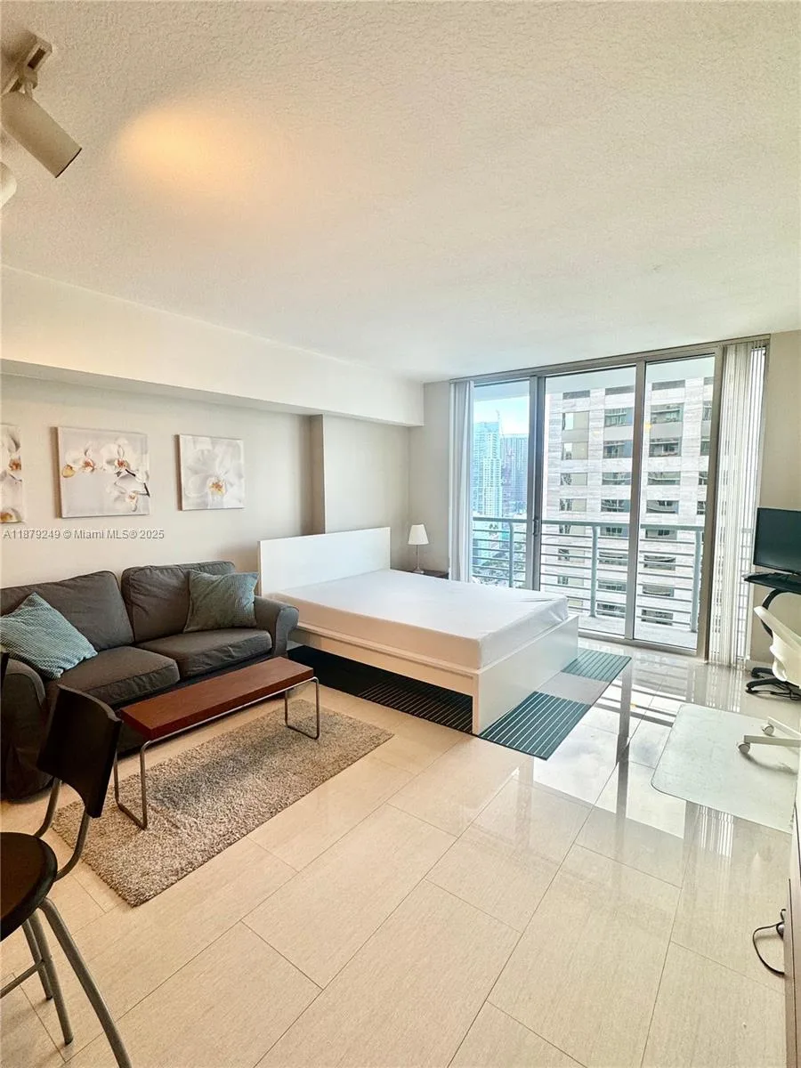 335 S Biscayne Blvd # 3306, Miami, FL 33131