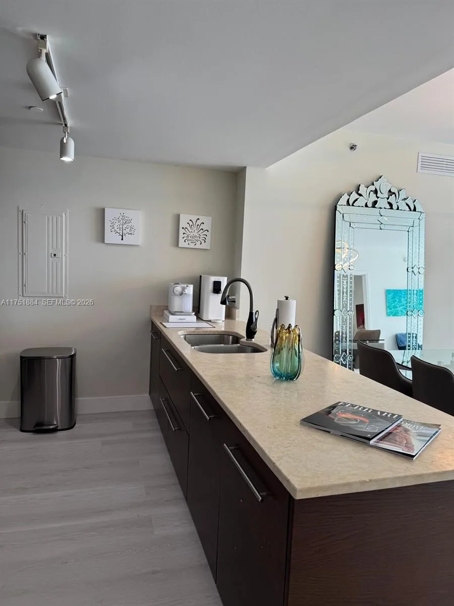 465 Brickell Ave # 2405, Miami, FL 33131 photo 13