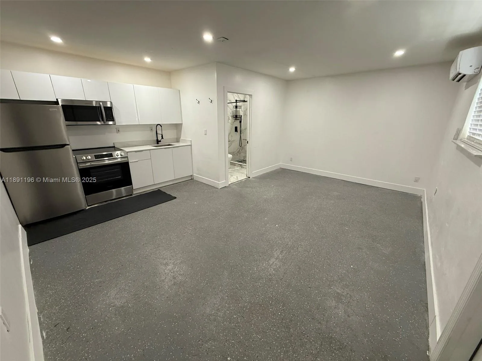 4300 NW 3rd Ct # 1, Plantation, FL 33317