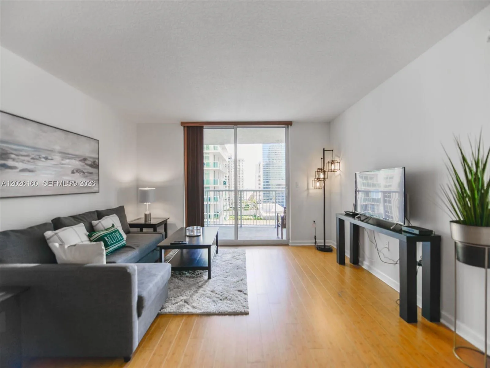 1200 Brickell Bay Dr # 2119, Miami, FL 33131