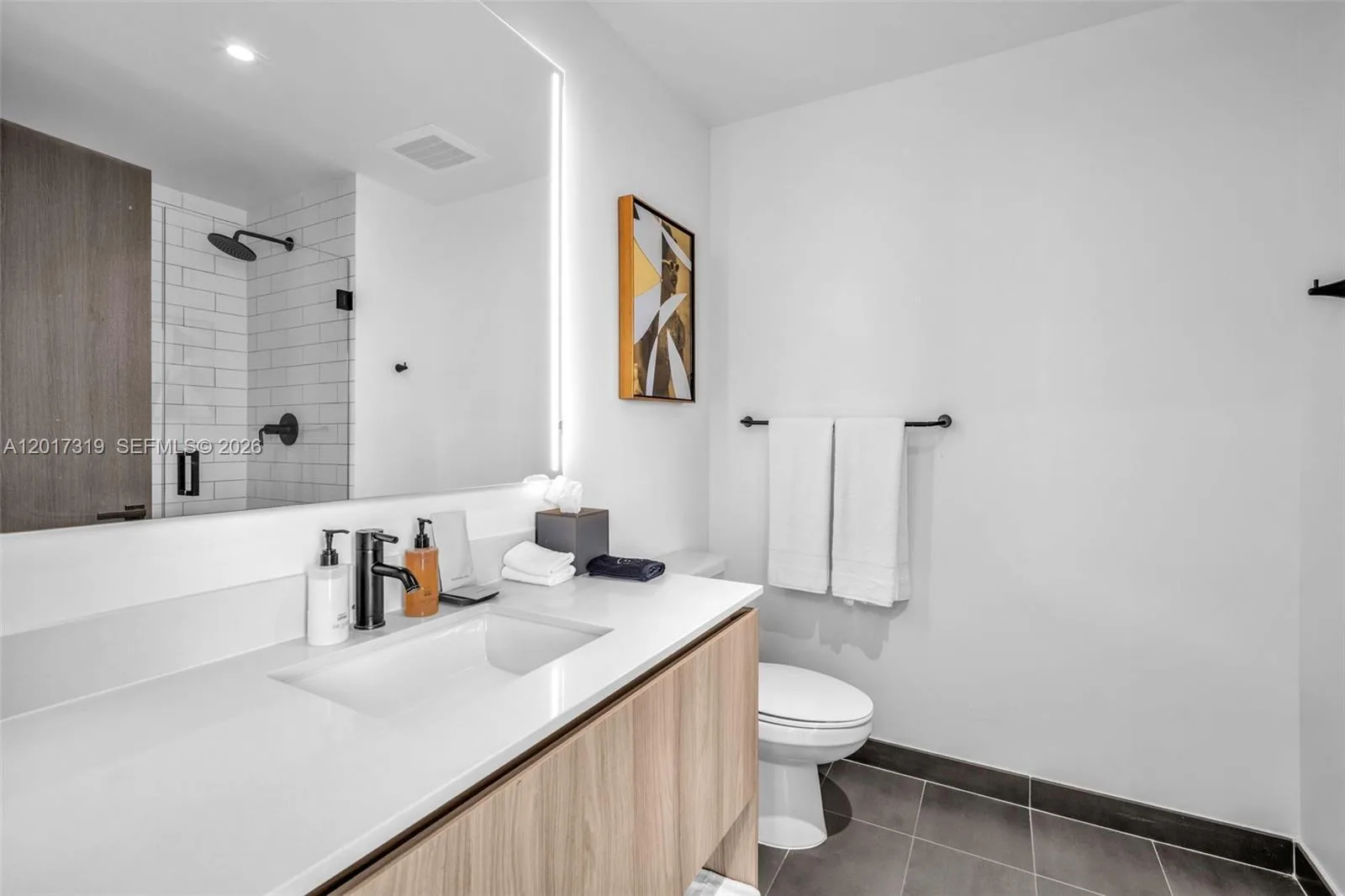 398 NE 5th St # 4701, Miami, FL 33132 photo 3