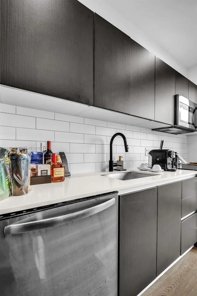 398 NE 5th St # 4701, Miami, FL 33132 photo 7