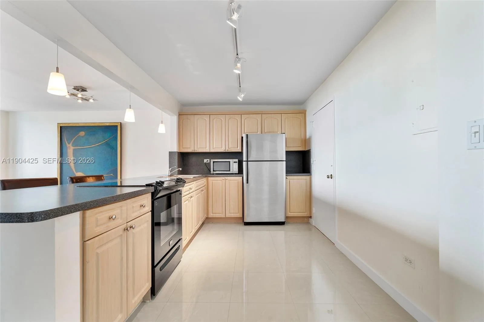 7135 Collins Ave # 733, Miami Beach, FL 33141 photo 9