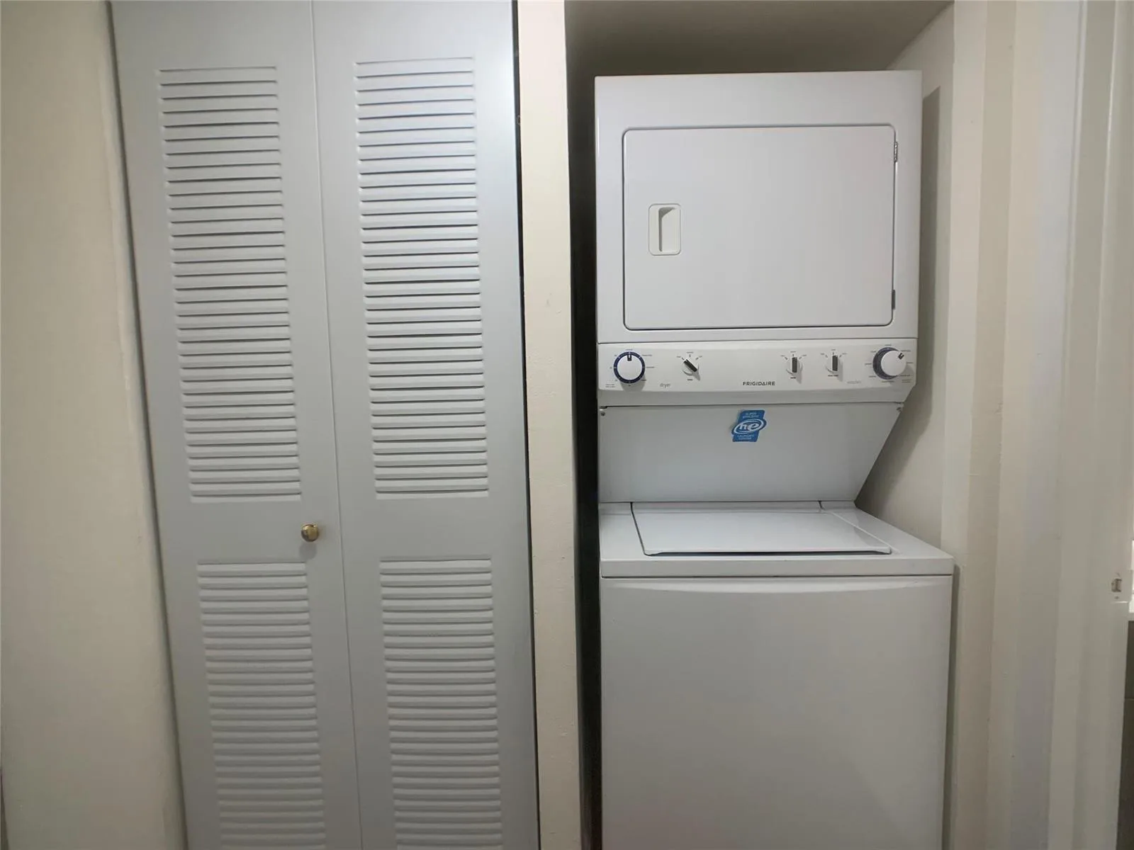 18335 NW 68 Avenue # 323A, Hialeah, FL 33015 photo 5