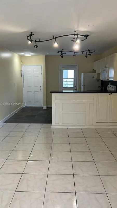 1600 NE 114th St # 208, Miami, FL 33181 photo 4