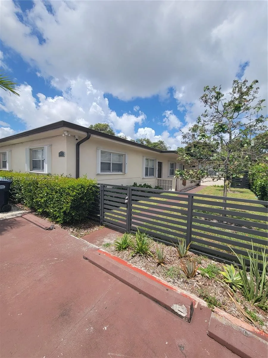 1052 SW 79th Ave # ., Miami, FL 33144