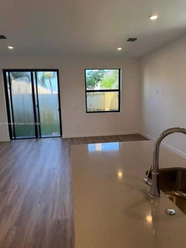 1037 NW 1 ave, Florida City, FL 33034 photo 6
