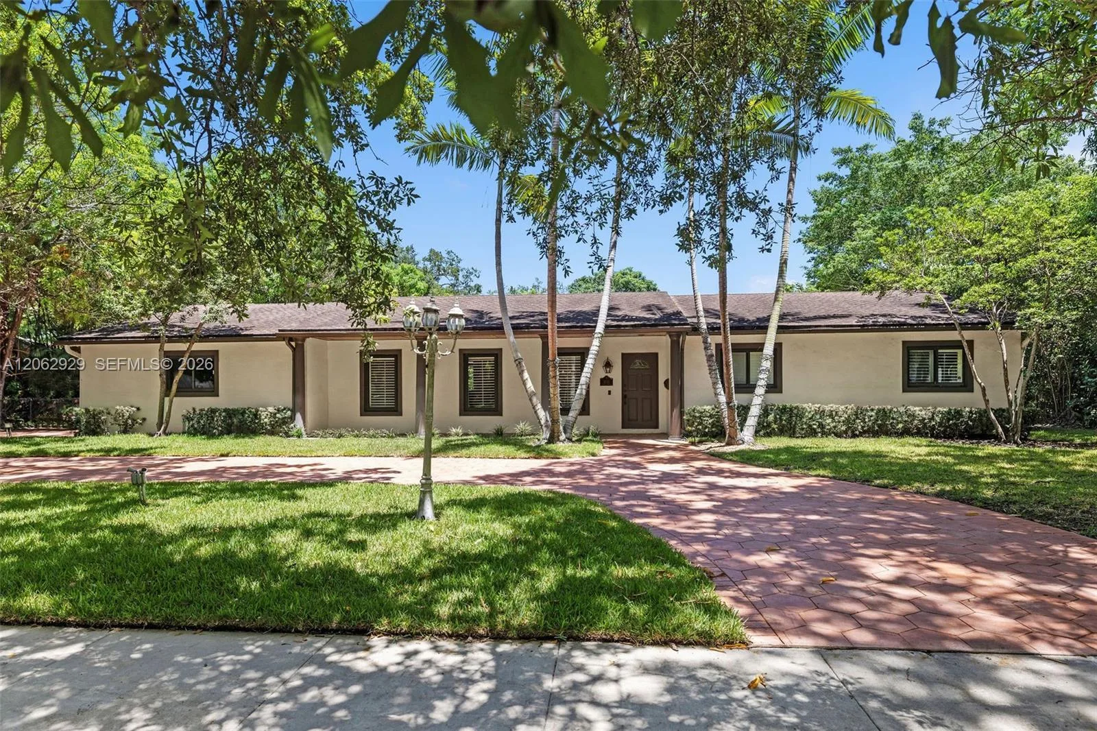 15221 SW 82nd Ave, Palmetto Bay, FL 33157