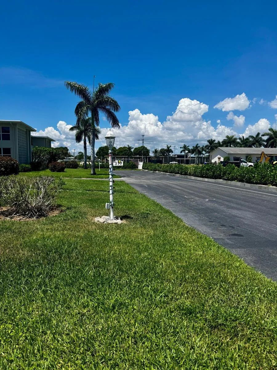 310 N NORTH Boulevard # 2A, Boynton Beach, FL 33435 photo 2