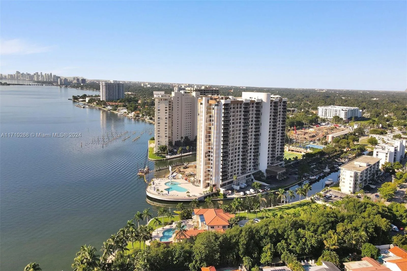 1800 NE 114th St # 406, Miami, FL 33181