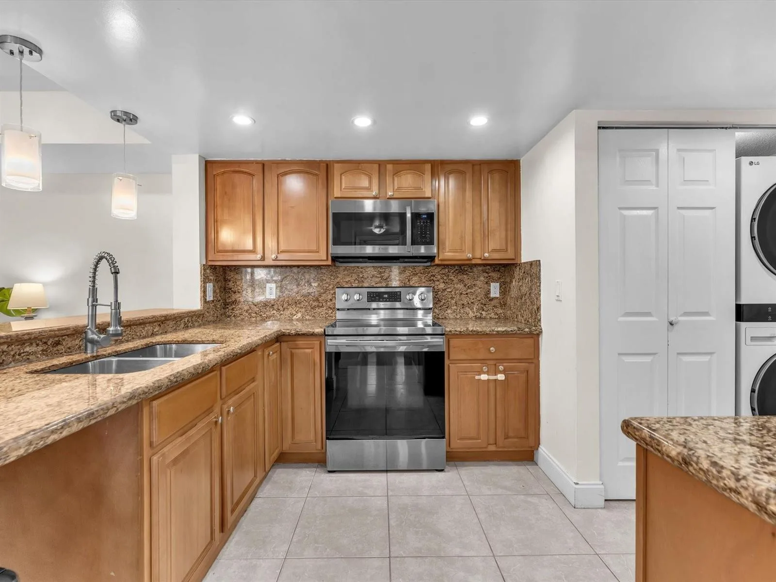 9022 W Atlantic Boulevard # 213, Coral Springs, FL 33071