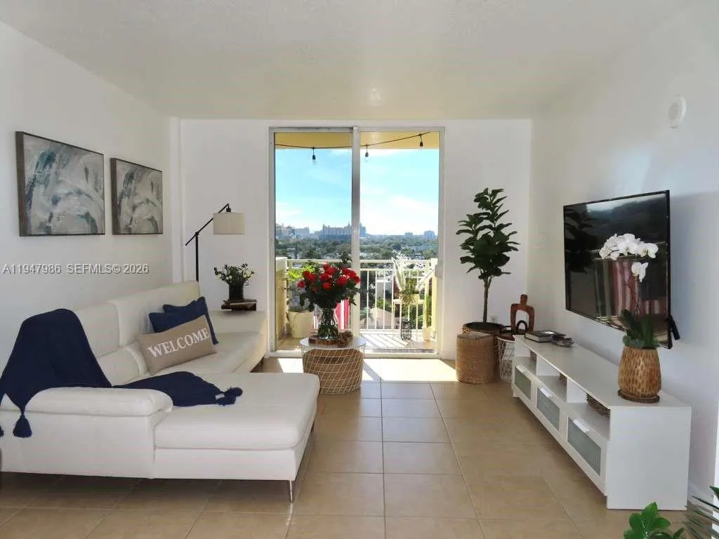 215 SW 42nd Ave # PH08, Miami, FL 33134