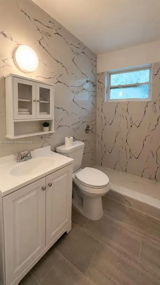 374 NW 31st Ave, Pompano Beach, FL 33311 photo 2